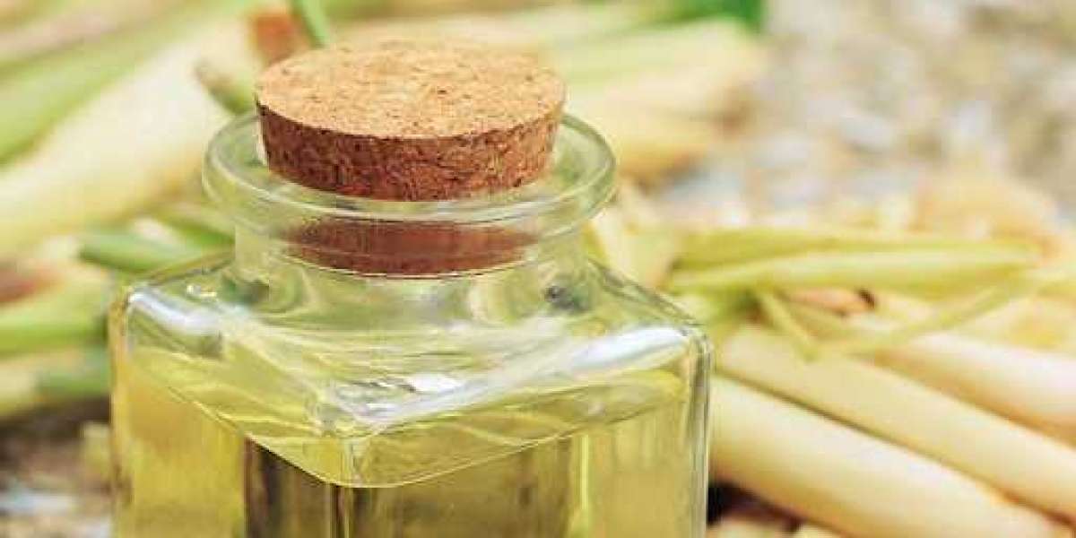 Zesty Perks of Lemongrass Essential Oil