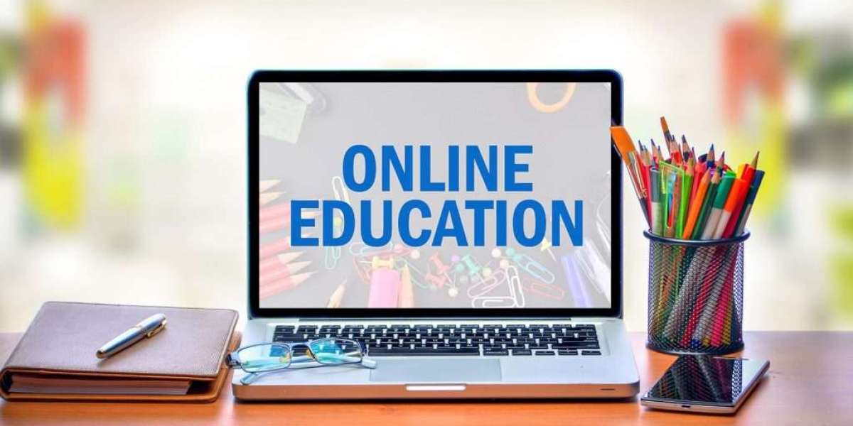 Dedicated to Excellence in Nursing Studies: Harnessing the Benefits of Online Course Support for Crafting High-Quality N