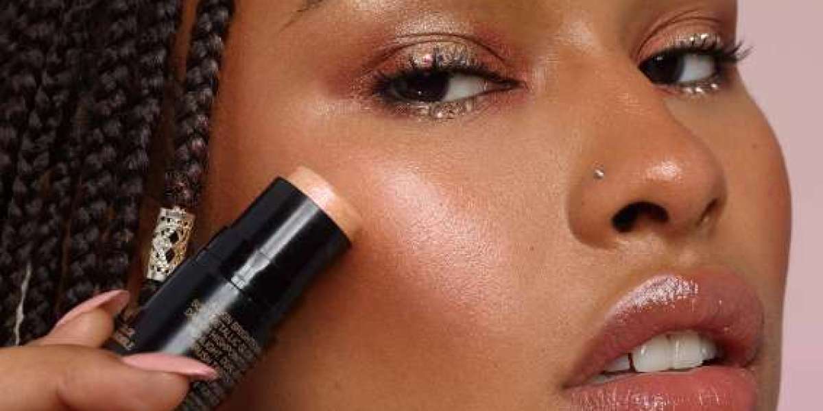 The Radiant Revolution: Embracing Makeup Highlighter Trends