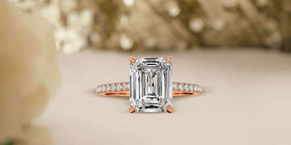 How Do Moissanite Wedding Bands for Women Compare to Diamonds?