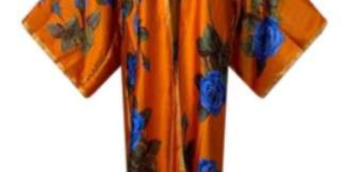 Why Every Fashionista Needs a Kaftan in Their Wardrobe This Summer