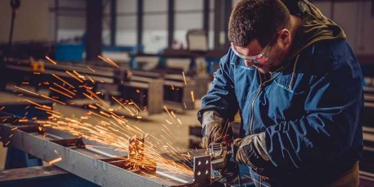 Challenges and Solutions in Heavy Steel Fabrication