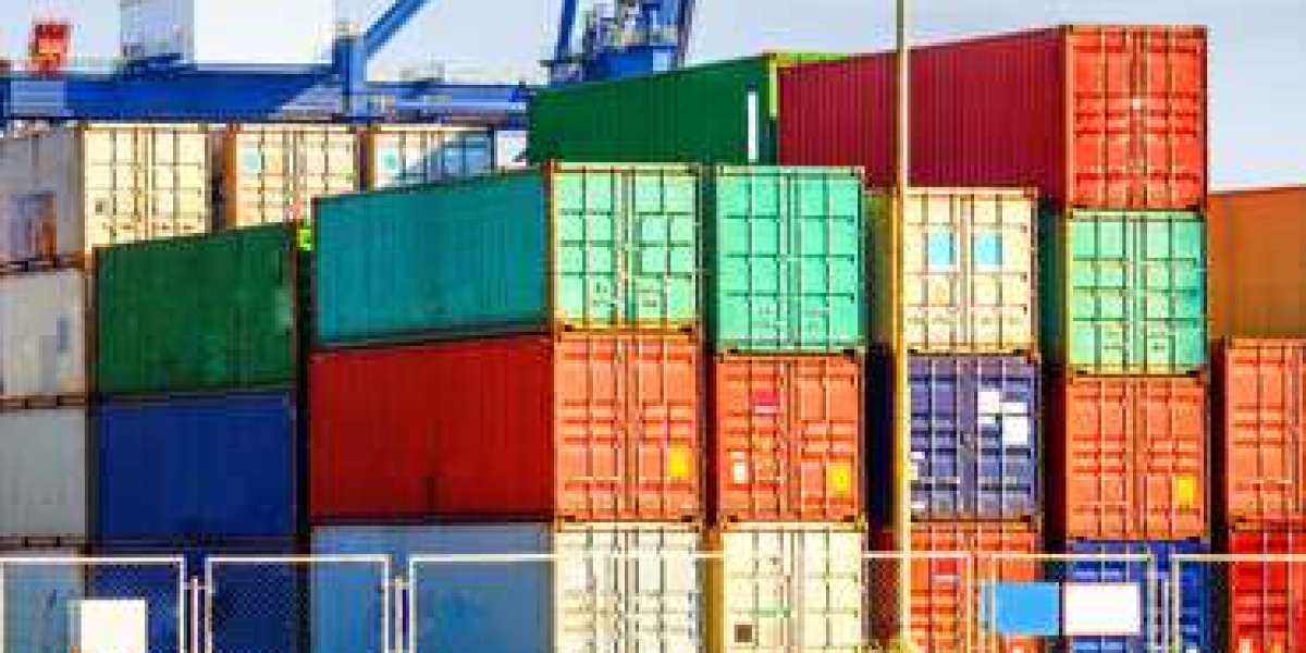 Should You Purchase or Rent a Container?