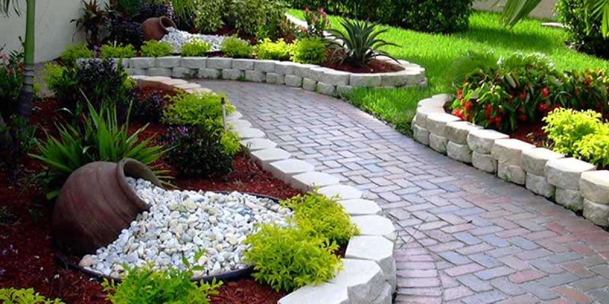 Landscaping Designs That Thrive in Lakewood, Colorado