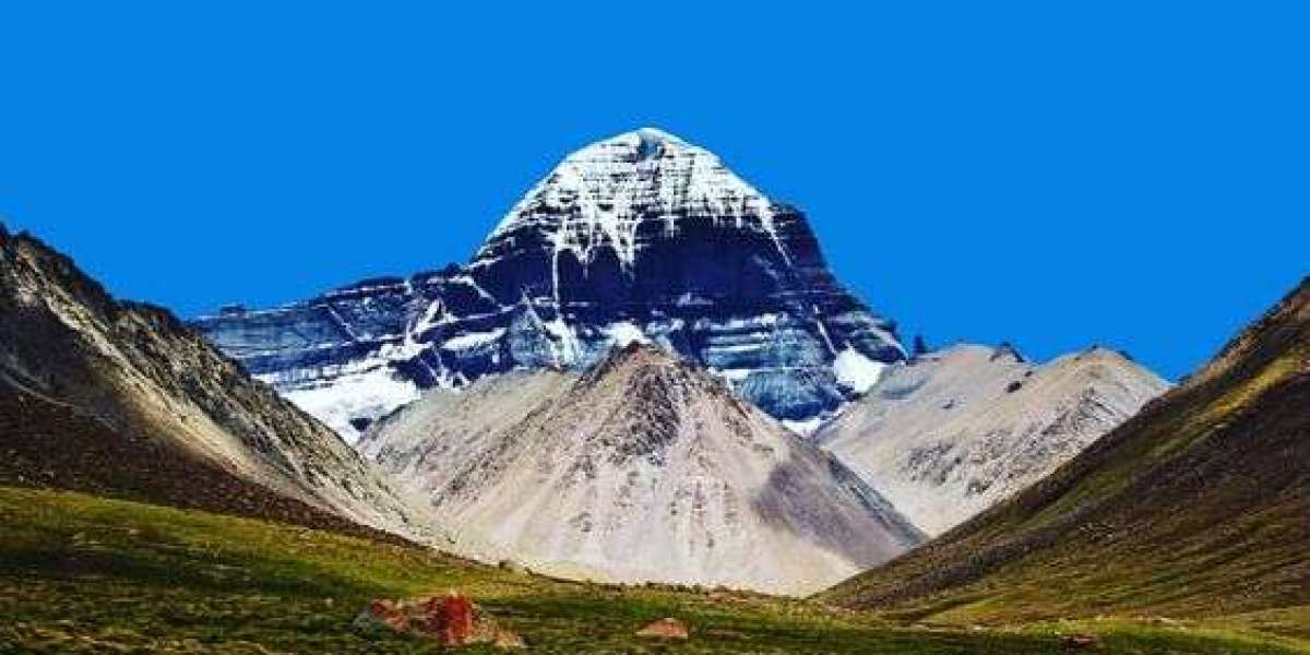 Discovering the Spiritual Majesty of Kailash Mansarovar Yatra by Helicopter