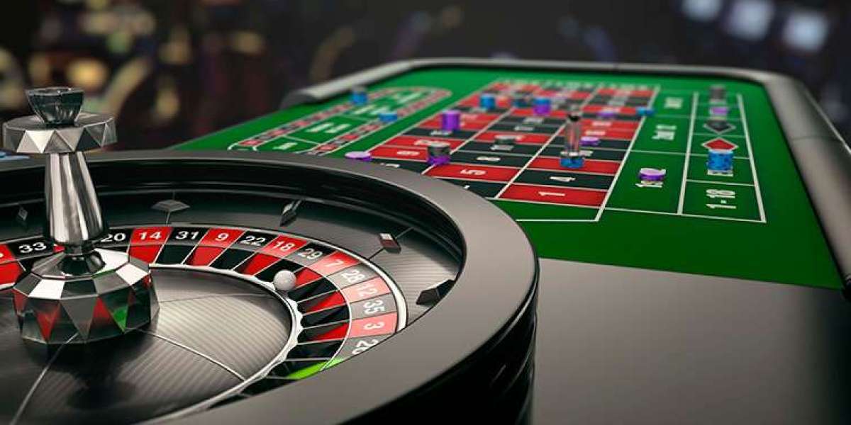 Understanding Gambling: Exploring the Most Popular Forms, Strategies, and Risks for Enthusiasts