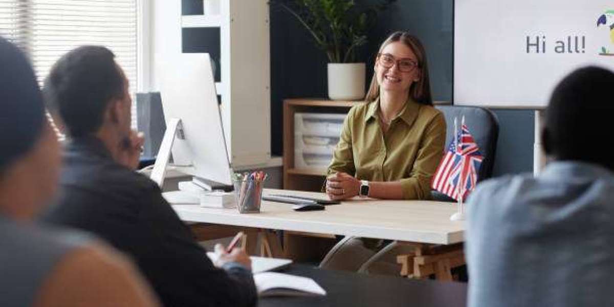 Top Benefits of Enrolling in Miami English Lessons