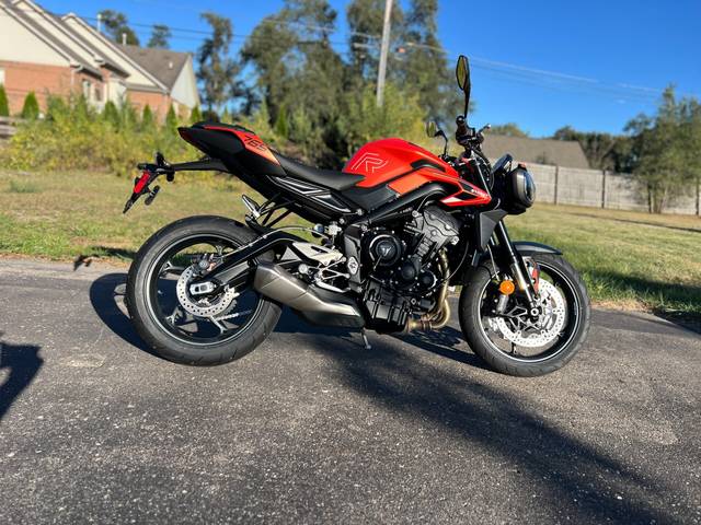 Triumph Street Triple 765 R Motorcycle for Sale in Detroit, MI