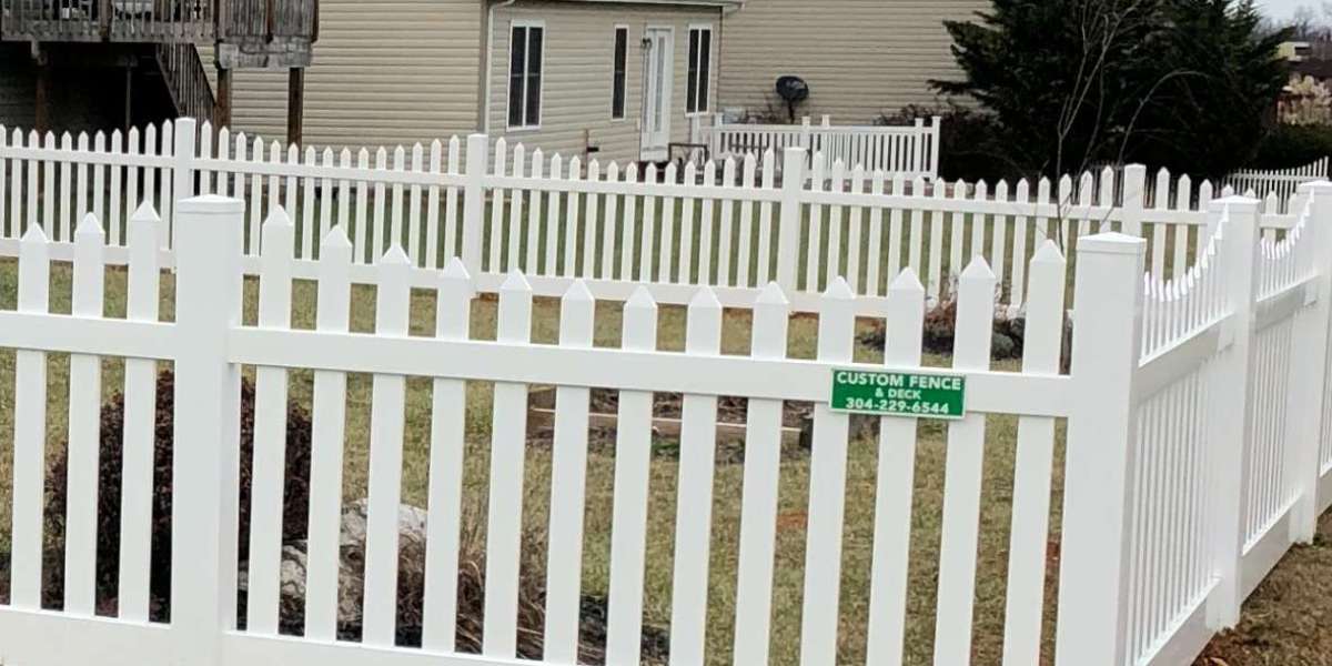 Fence Martinsburg: Quality Fence Installation by Custom Fence and Deck