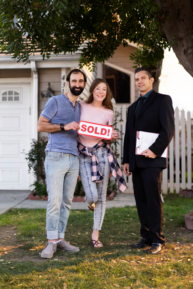 How a Real Estate Agent in Oceanside Can Speed Up Your Home Search